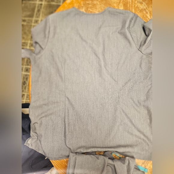 Figs Scrub Set In Gray WOMENS XL/P - Picture 8 of 9